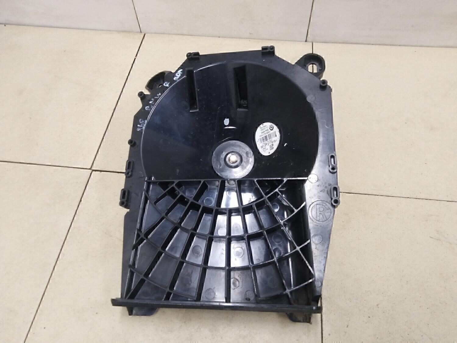 Заглушка BMW 1-серия E87/E81 2004>