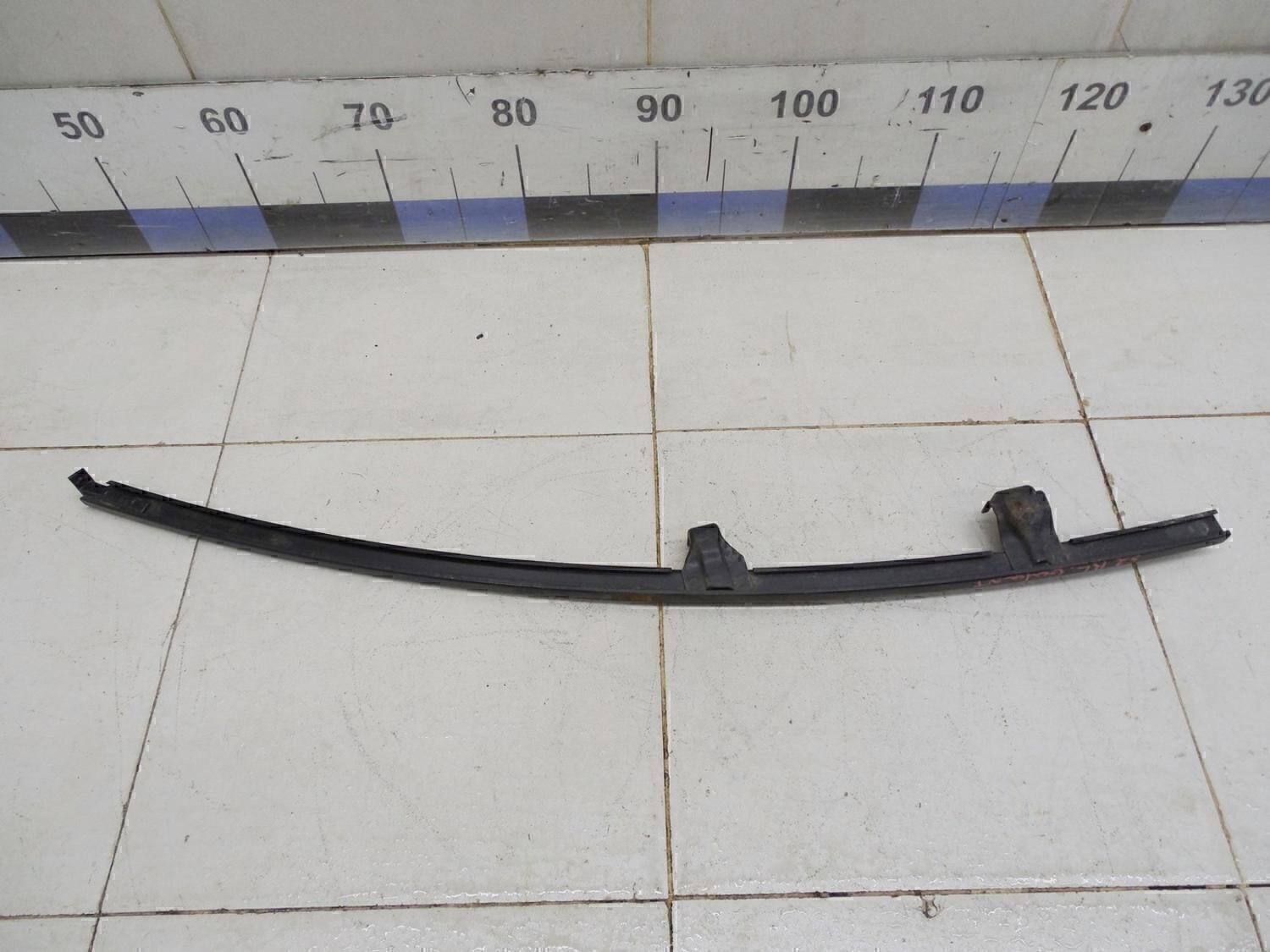 Направляющая стекла двери MITSUBISHI Galant (E5) 1993-1997