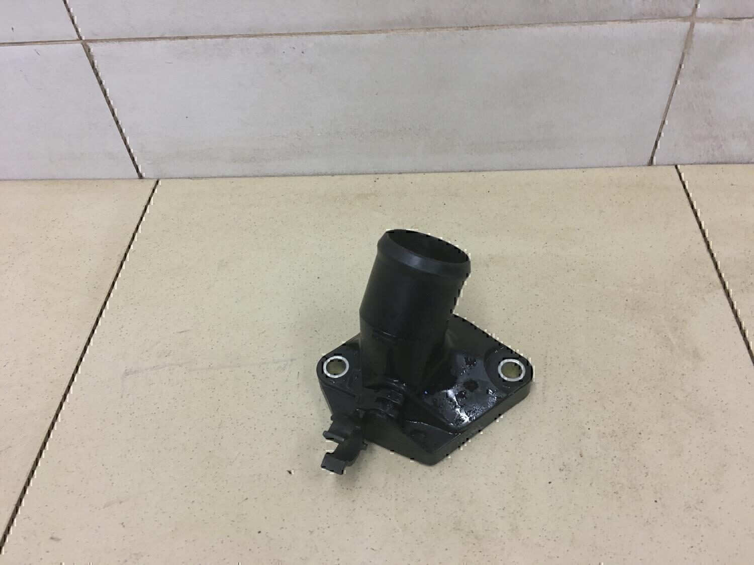 Крышка термостата NISSAN Juke (F15) 2011>