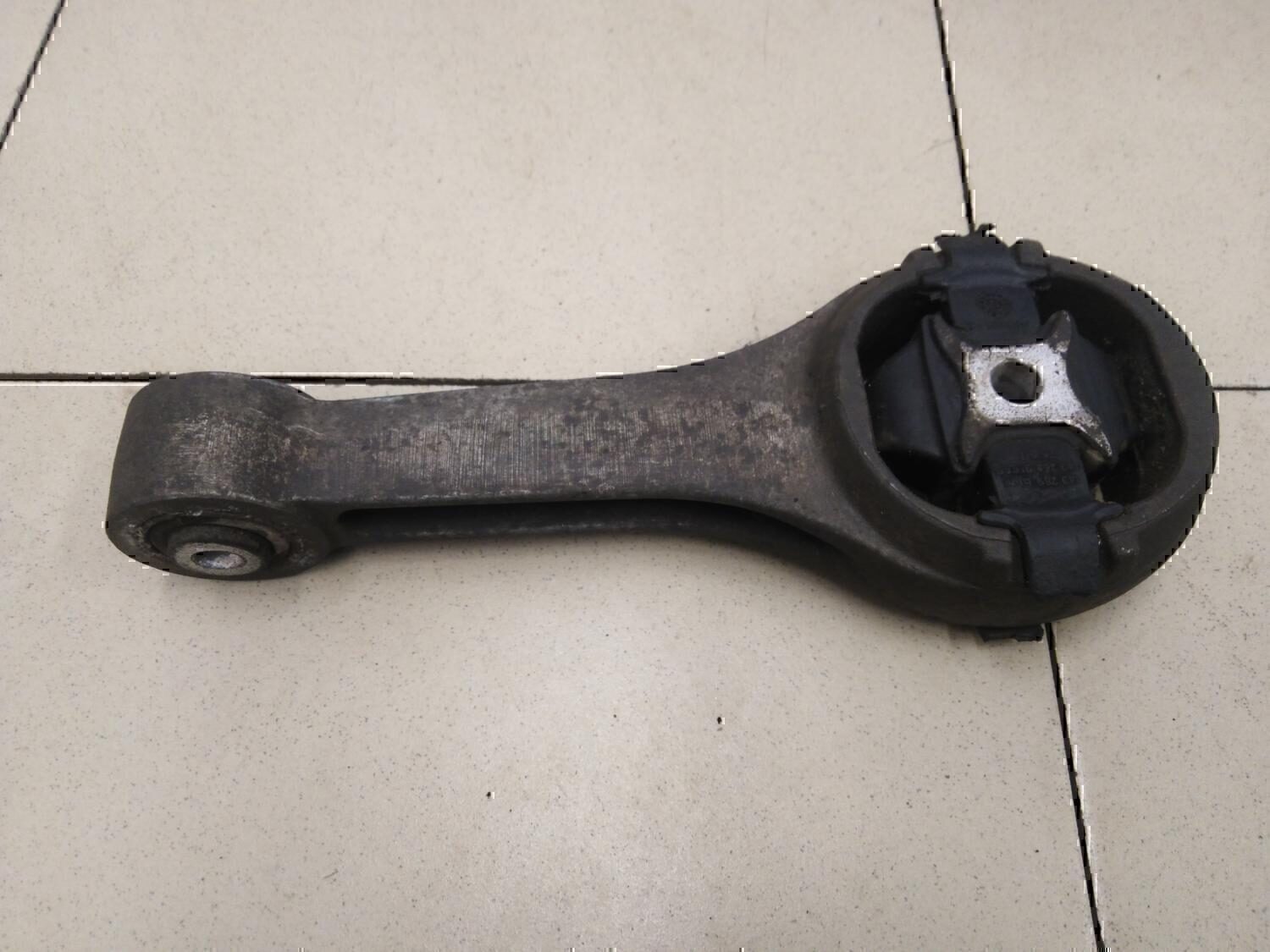 Опора двигателя задняя SKODA Fabia 2007-2015