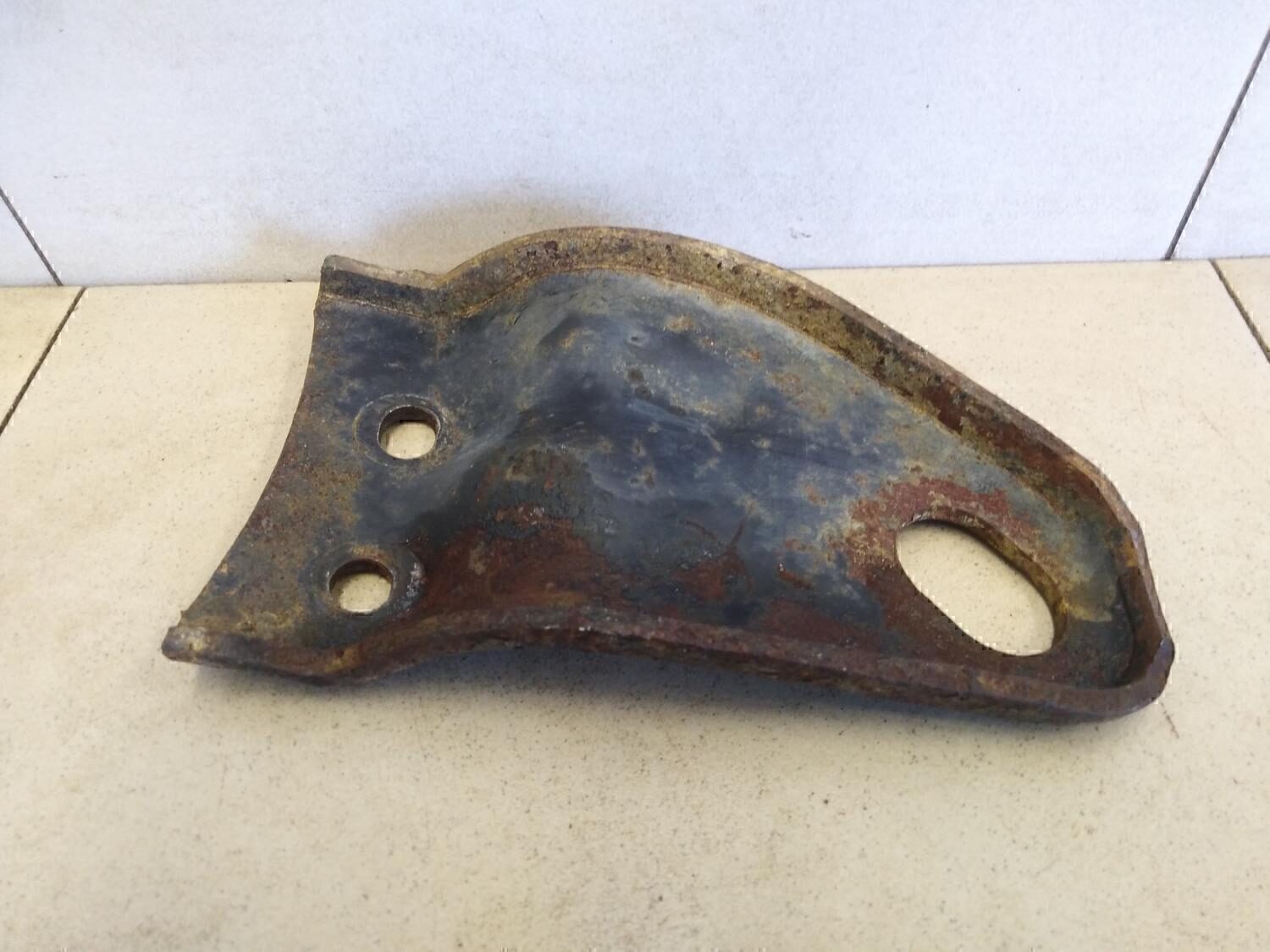 Кронштейн передней панели HYUNDAI Ceed 2007- 2012