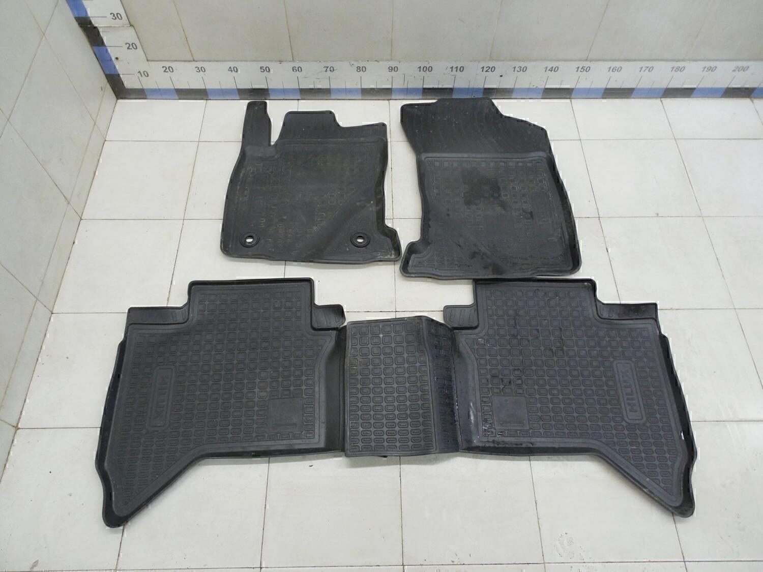 К-кт ковриков TOYOTA Hi Lux 2015>