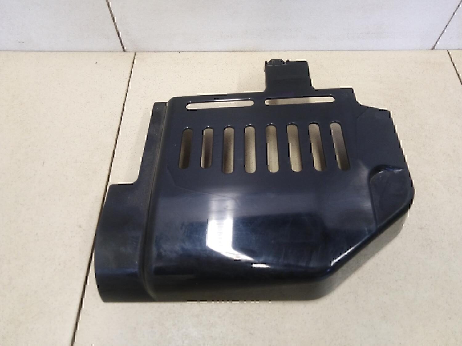 Крышка TOYOTA Hi Lux 2015>