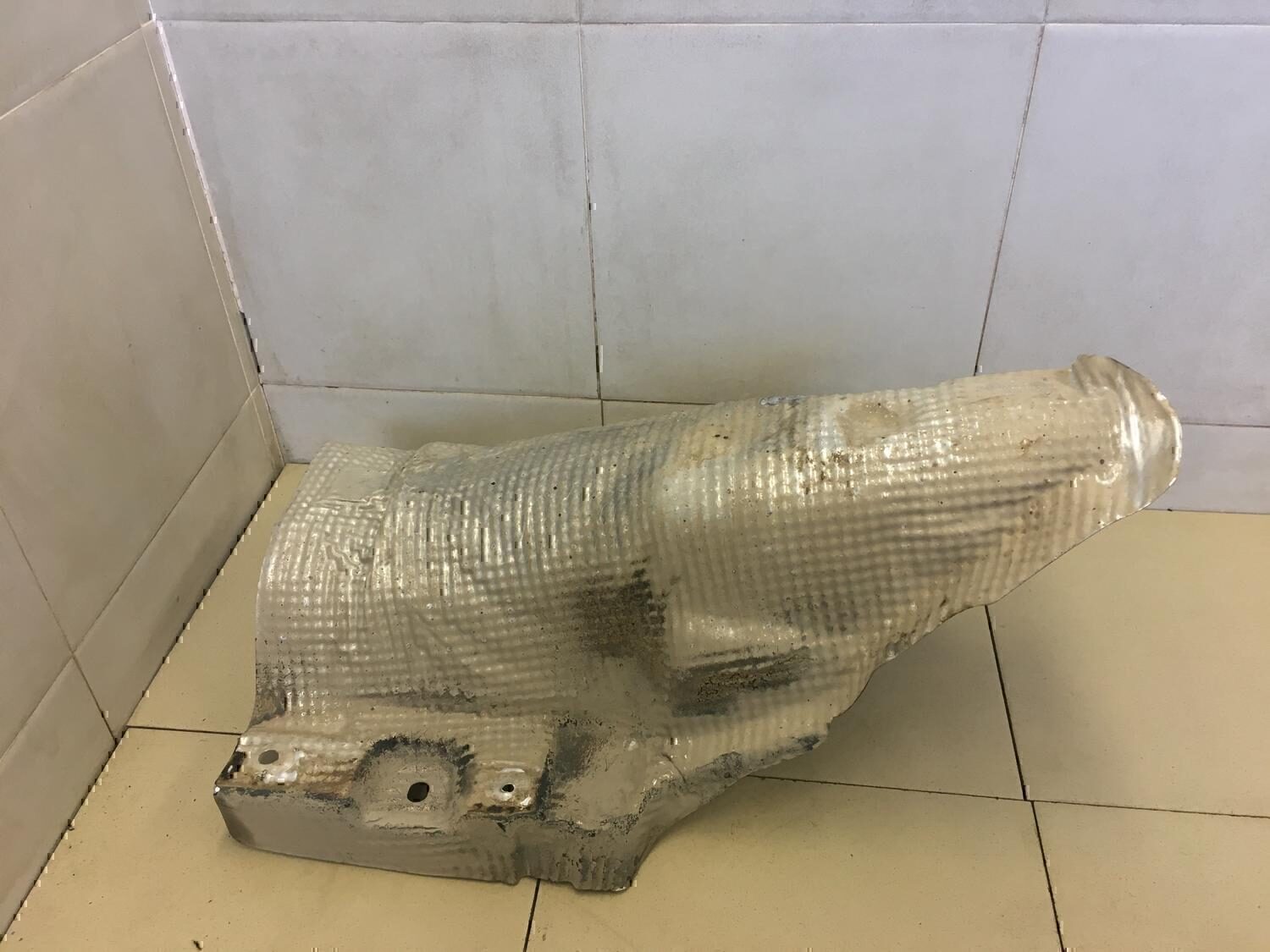 Экран тепловой VAZ Lada Largus 2011>