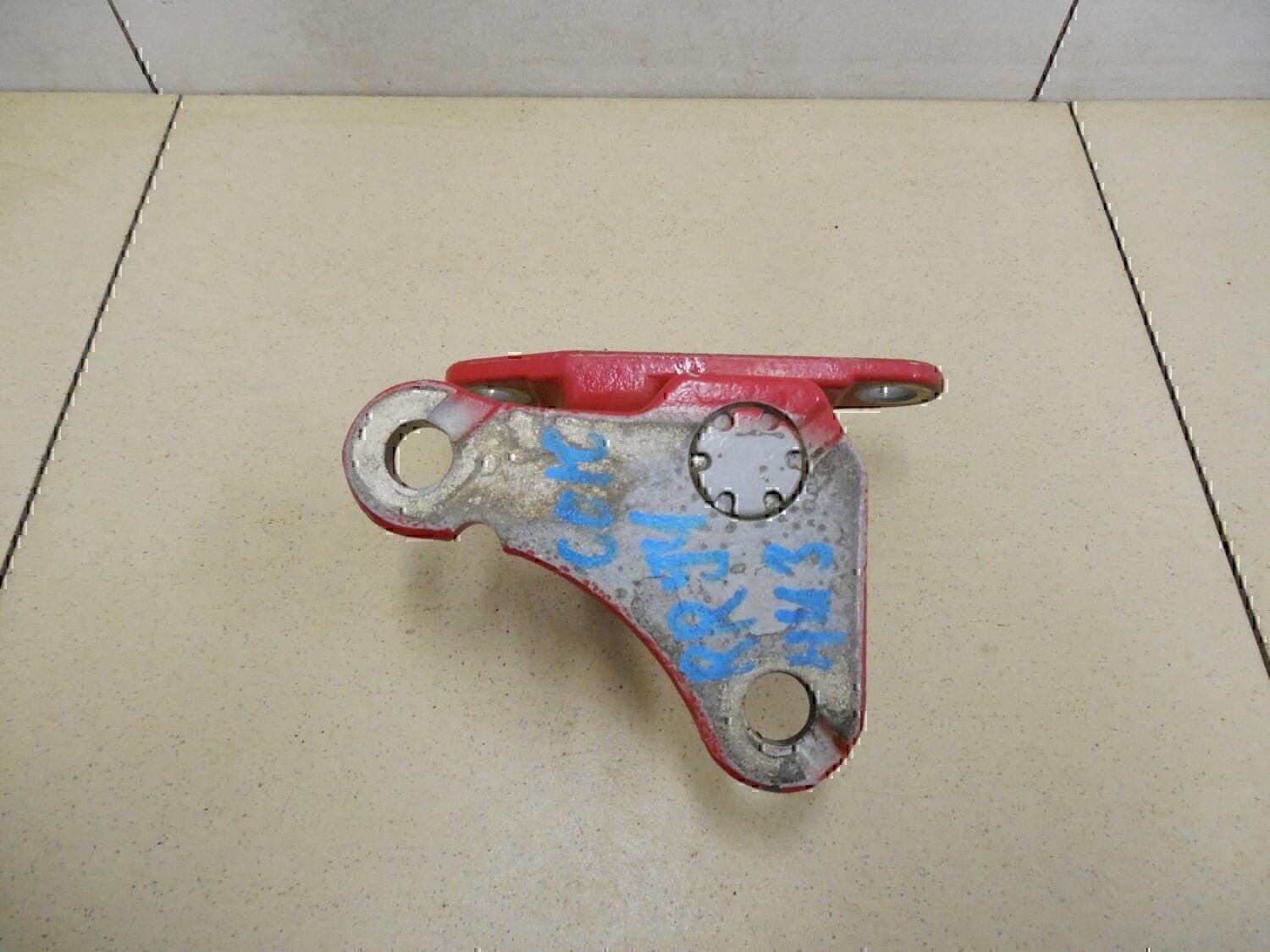 Петля двери задней правой нижняя MITSUBISHI Colt (Z3) 2004-2012