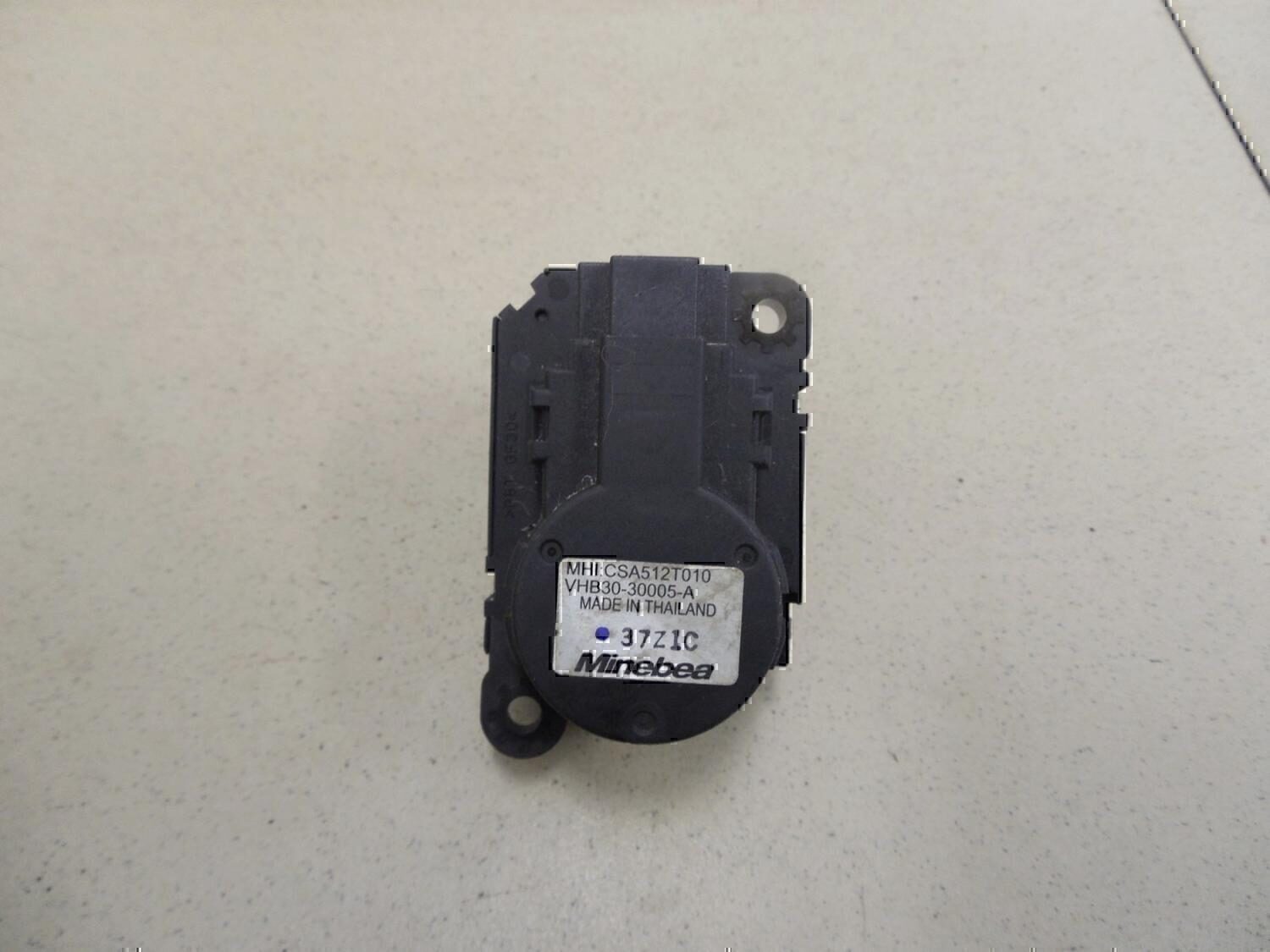 Моторчик заслонки отопителя MITSUBISHI ASX 2010-2016