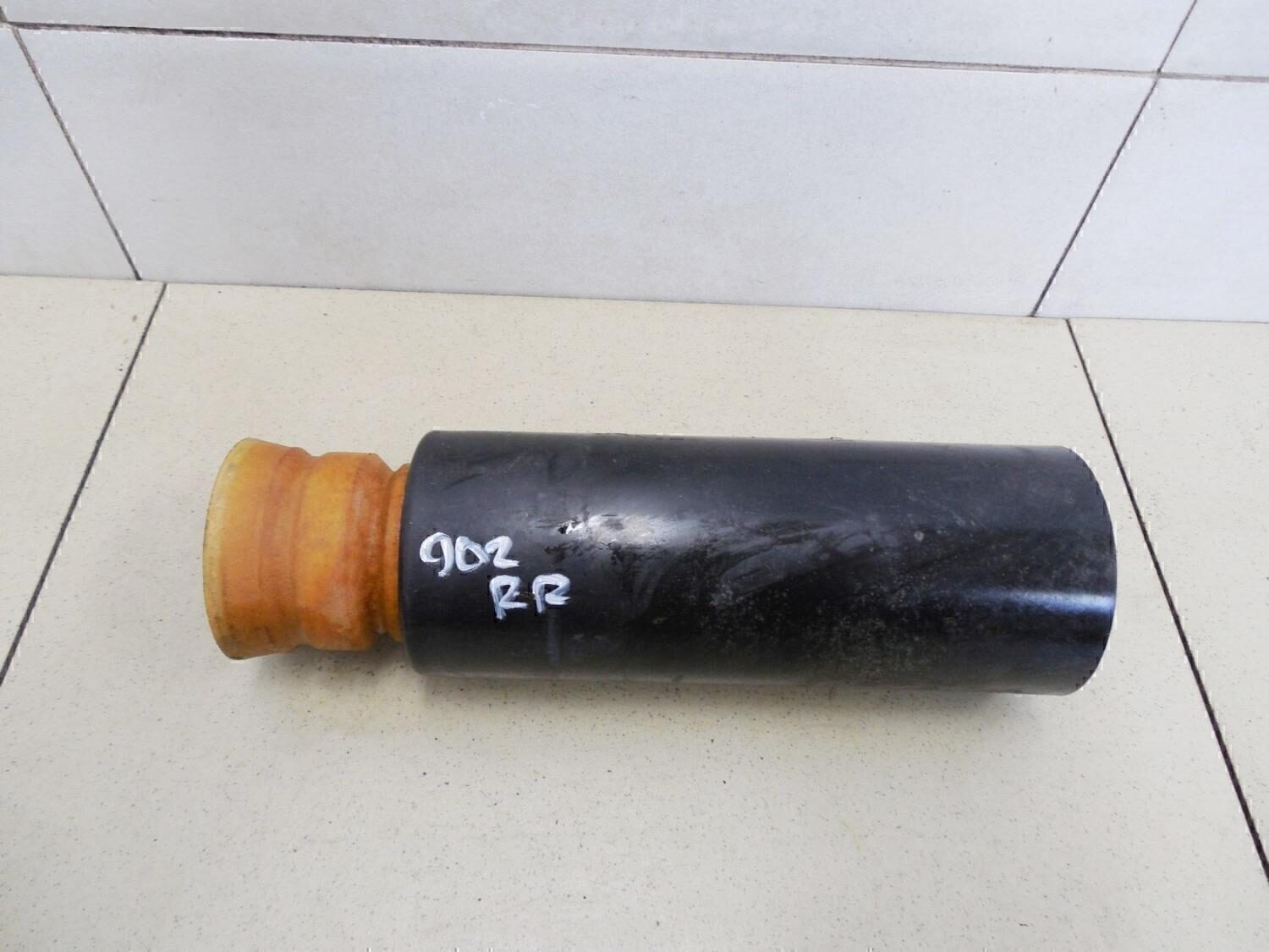 Пыльник заднего амортизатора TOYOTA Corolla E12 2001-2006