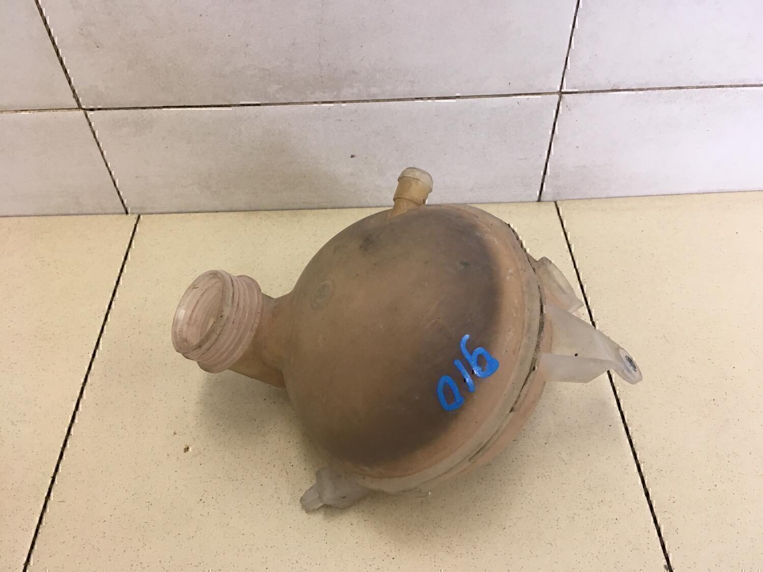Бачок расширительный