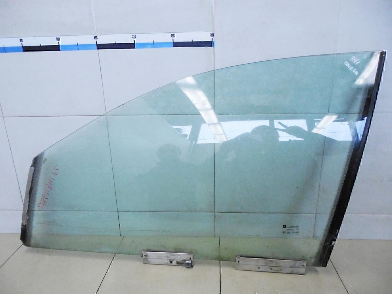 Стекло двери передней левой OPEL Omega B 1994-2003