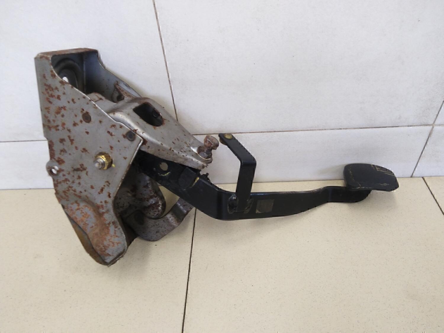 Педаль сцепления NISSAN Almera Classic (B10) 2006-2013