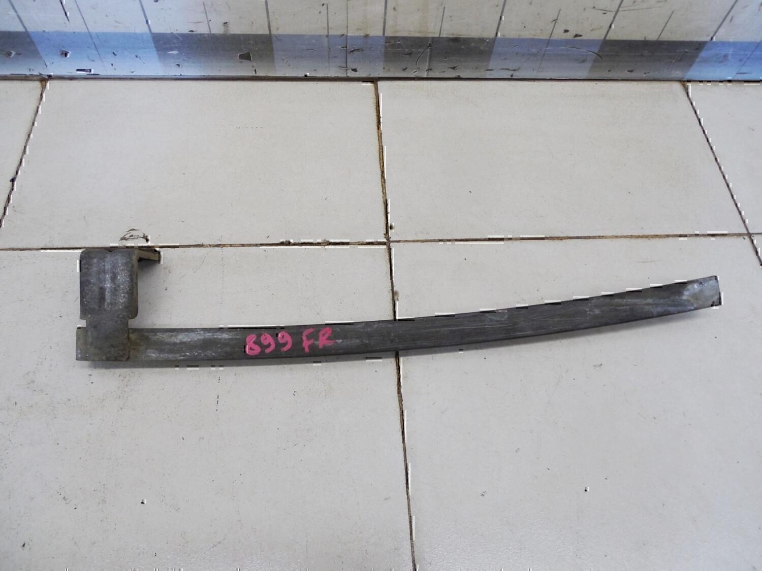 Направляющая стекла двери KIA Sorento 2003-2009