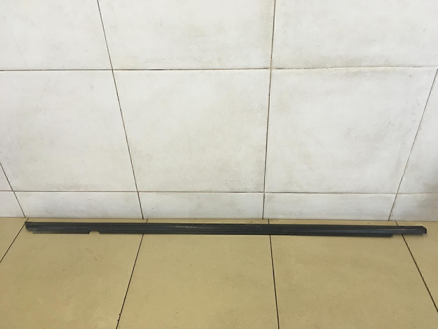 Накладка стекла переднего правого Chevrolet Lanos 2004-2010