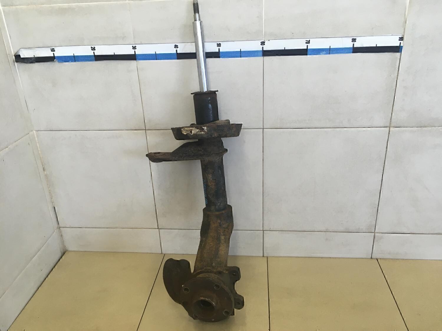 Кулак поворотный передний правый DAEWOO Nexia 1995-2016