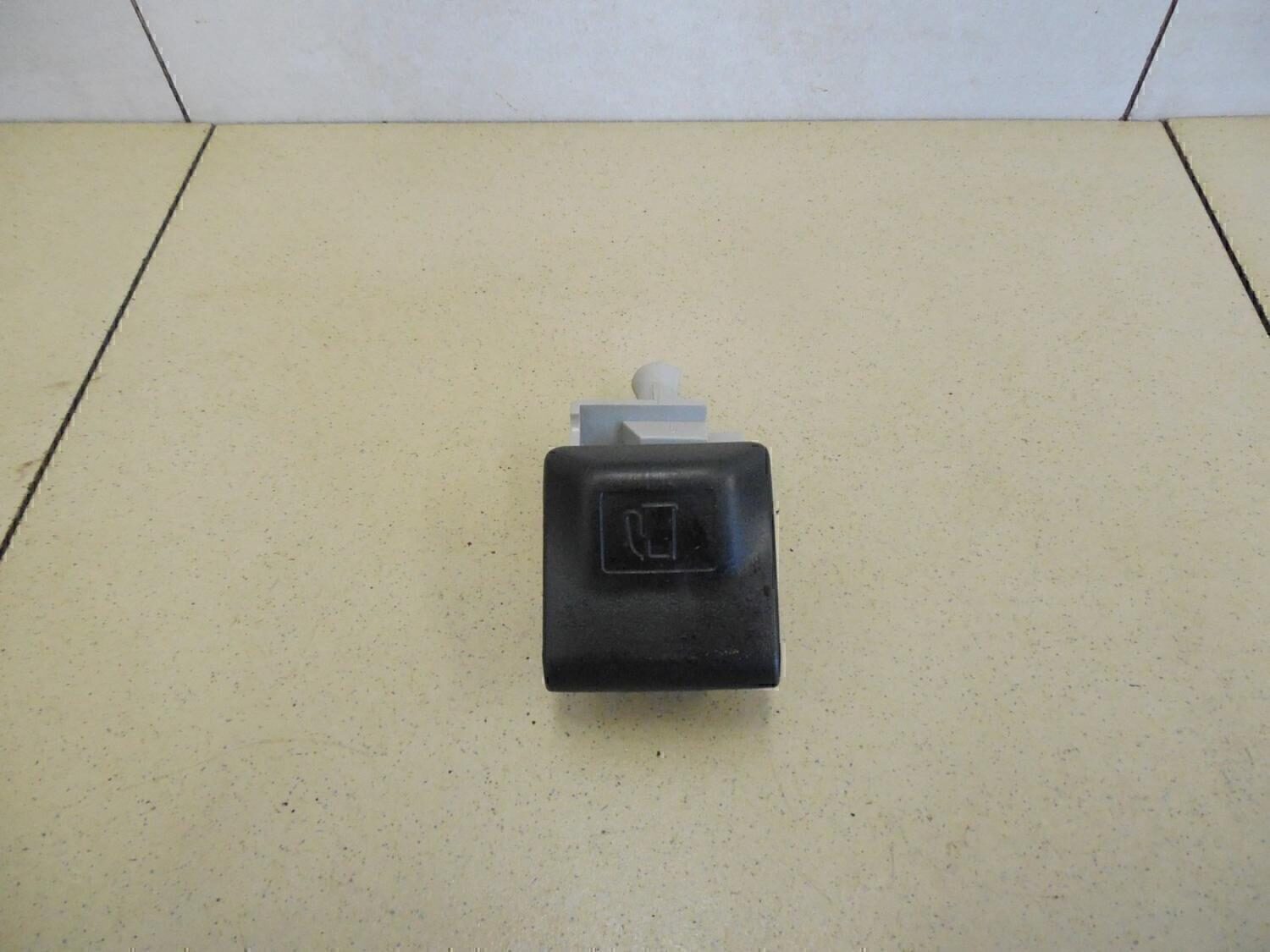 Ручка открывания лючка бензобака TOYOTA Hi Lux 2015>