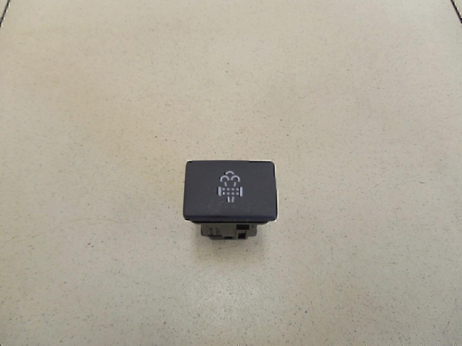 Клавиша активации сажевого фильтра TOYOTA Hi Lux 2015>