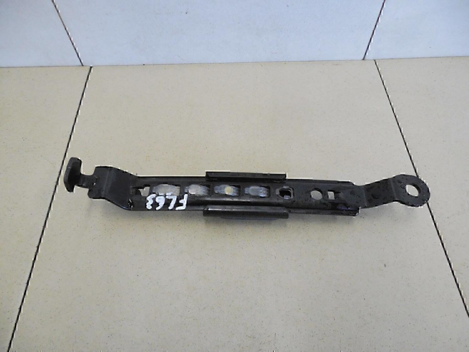 Механизм регулировки ремня безопасности TOYOTA RAV 4 2000-2005