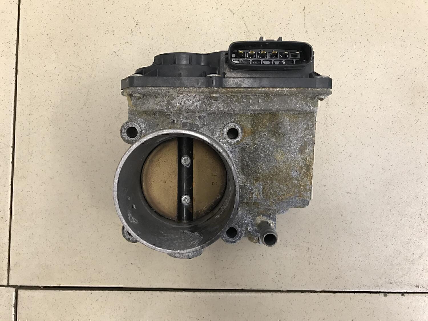 Заслонка дроссельная электрическая TOYOTA Corolla E15 2006-2013