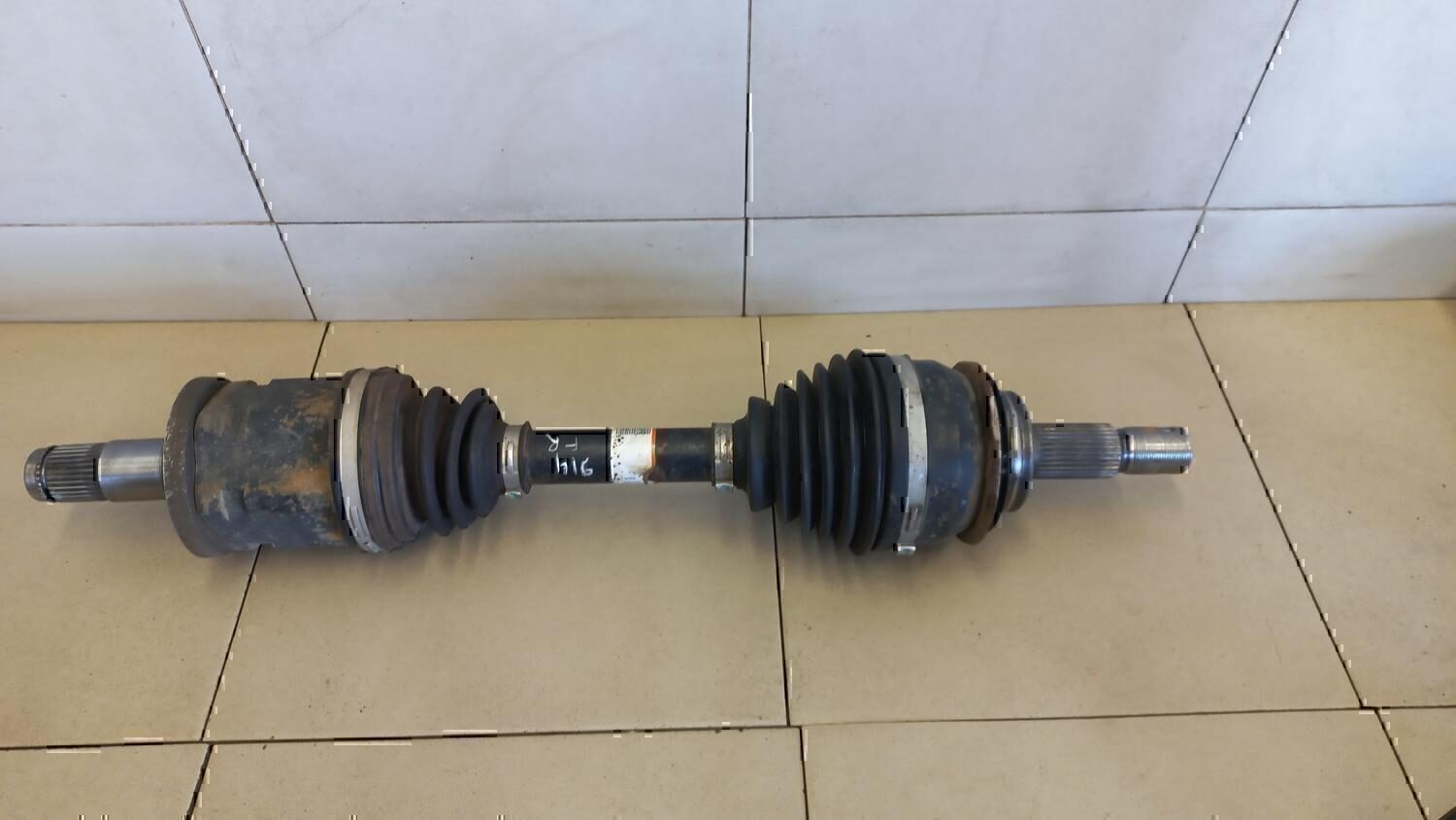 Полуось передняя TOYOTA Hi Lux 2015>