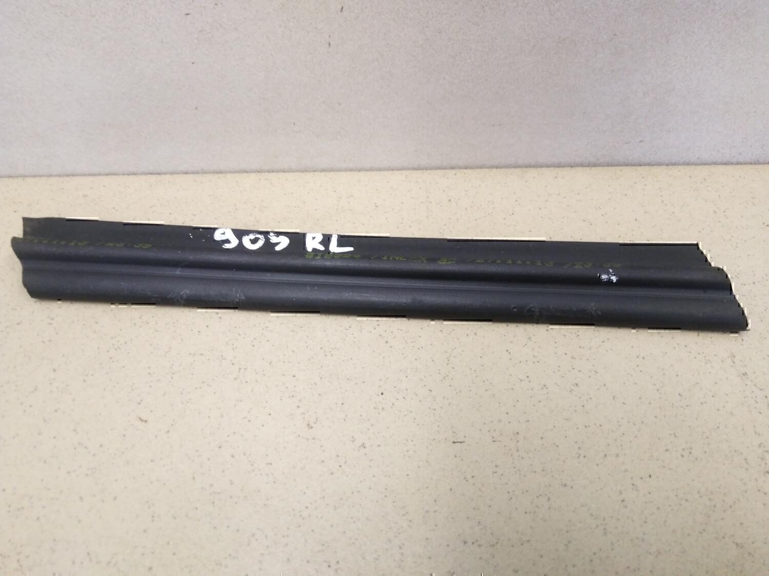 Накладка стекла заднего левого BMW X1 E84 2009>