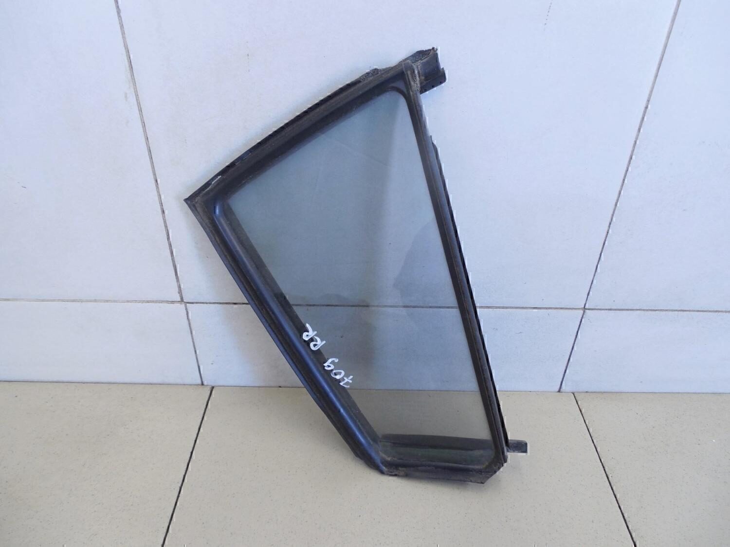 Стекло двери задней правой (форточка) MAZDA Mazda 3 (BK) 2002-2009