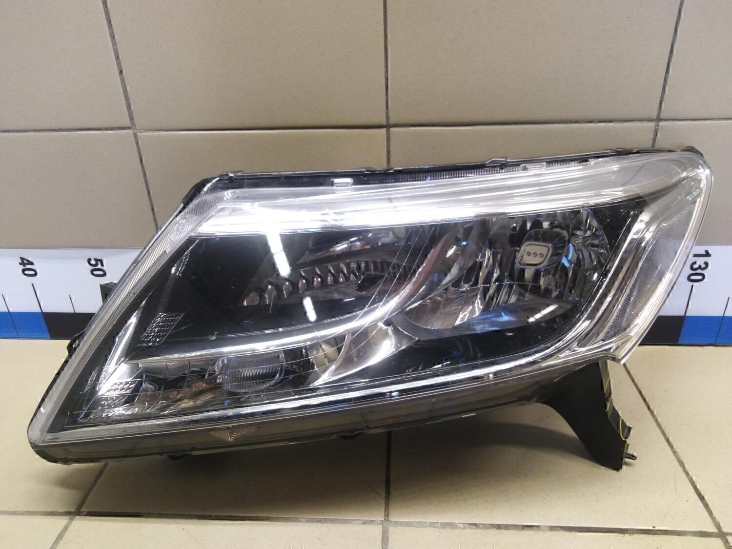 Фара левая NISSAN Pathfinder (R52) 2014>