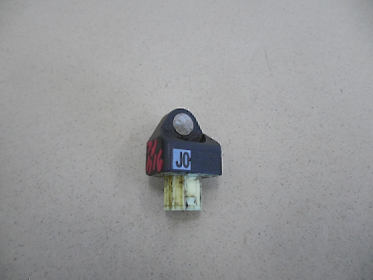 Датчик AIR BAG TOYOTA Hi Lux 2015>