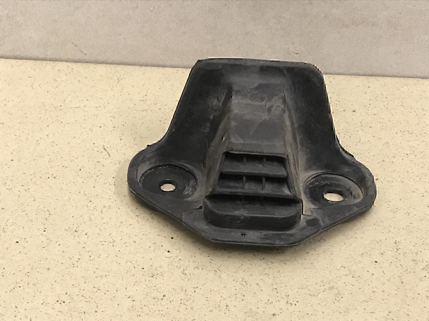 Отбойник двери TOYOTA Fortuner 2015>