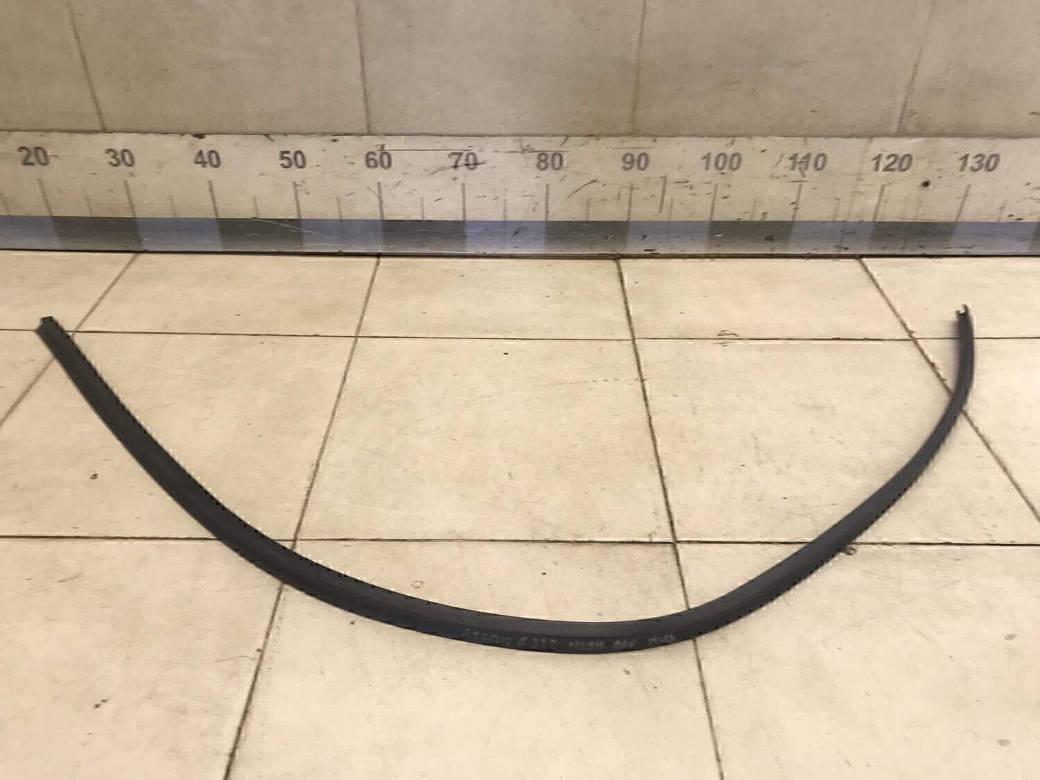 Молдинг лобового стекла RENAULT Logan 2005-2014