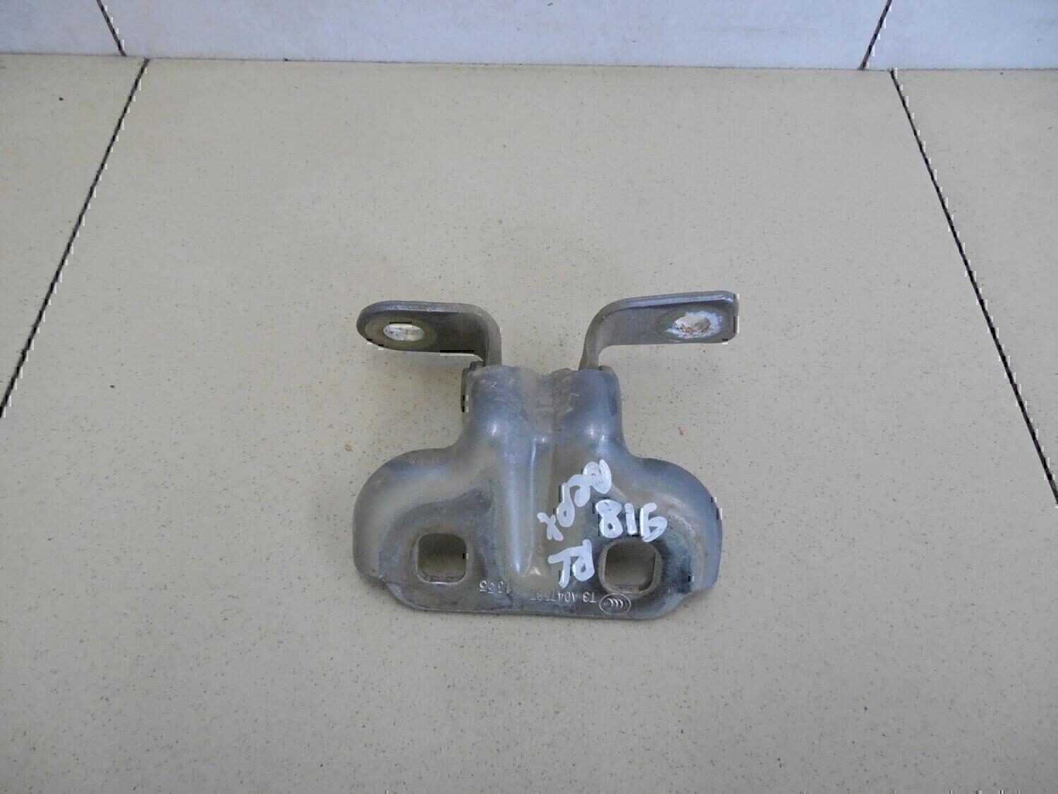 Петля двери задней Chevrolet Aveo (T300) 2011>