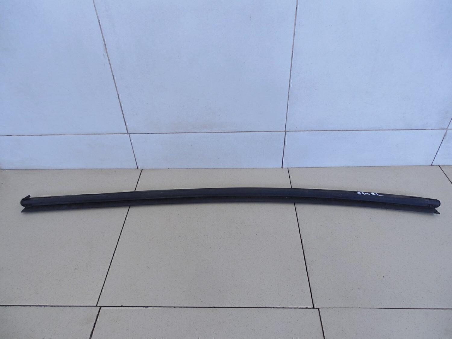 Накладка стекла заднего левого HYUNDAI Solaris 2010-2017