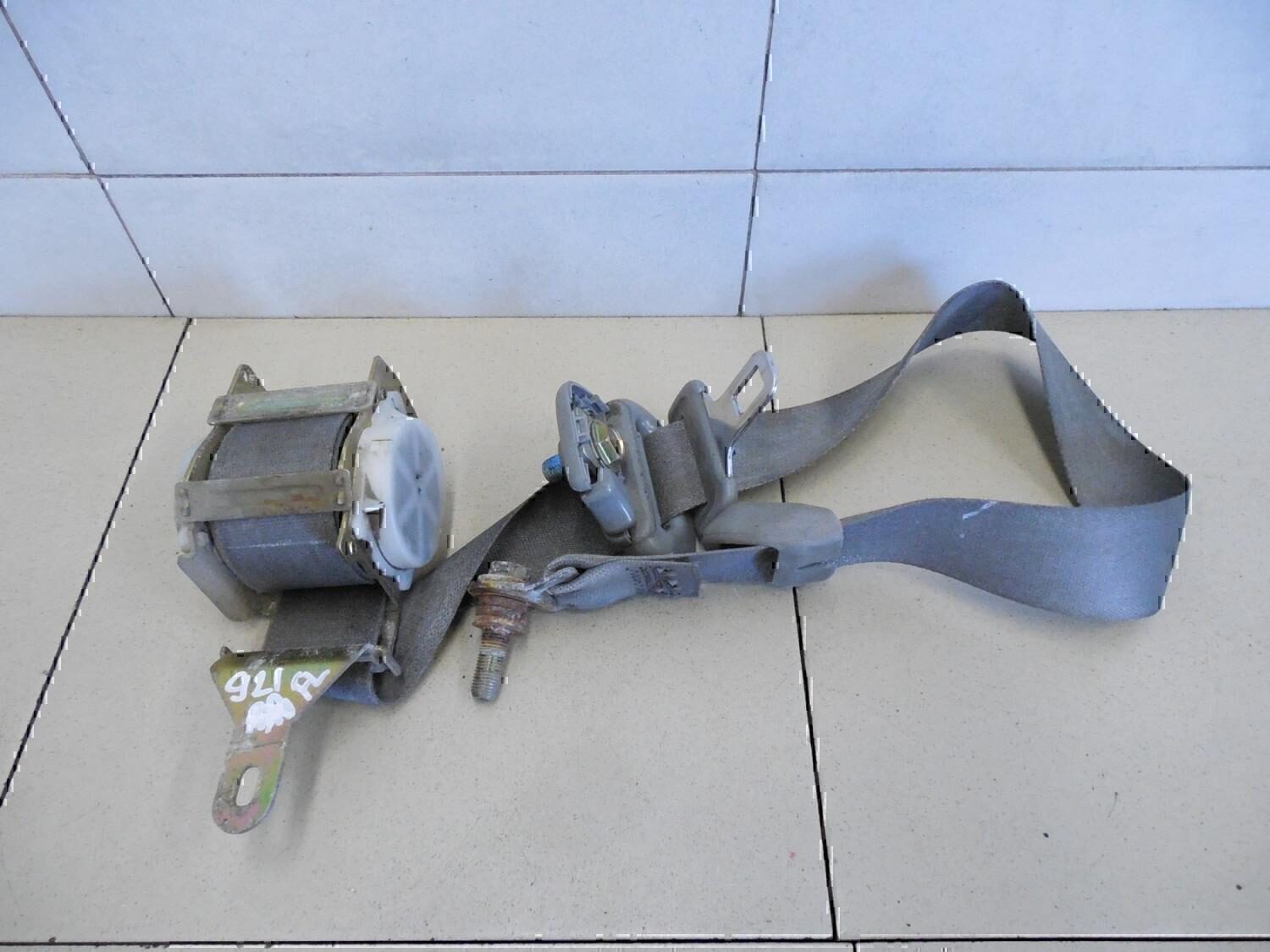 Ремень безопасности MITSUBISHI Galant (EA) 1997-2003