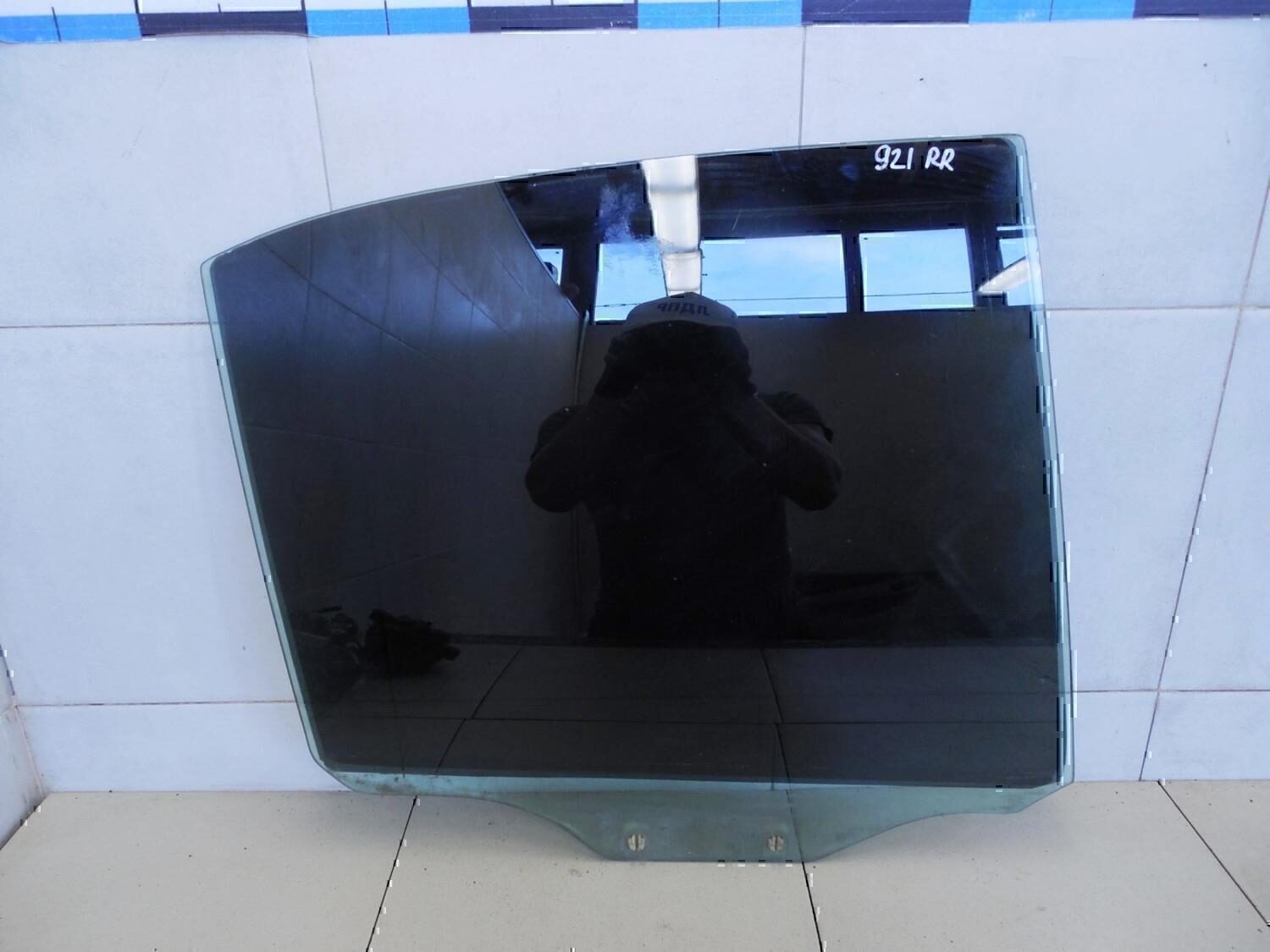 Стекло двери задней правой MITSUBISHI Galant (EA) 1997-2003