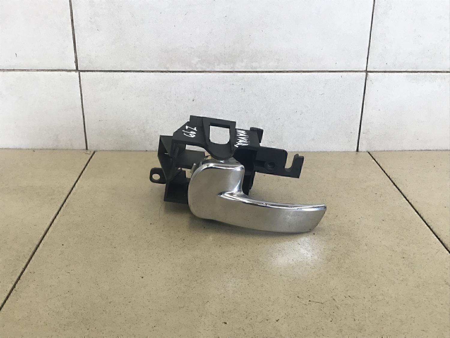 Ручка двери передней внутренняя левая NISSAN Pathfinder (R51) 2005-2014