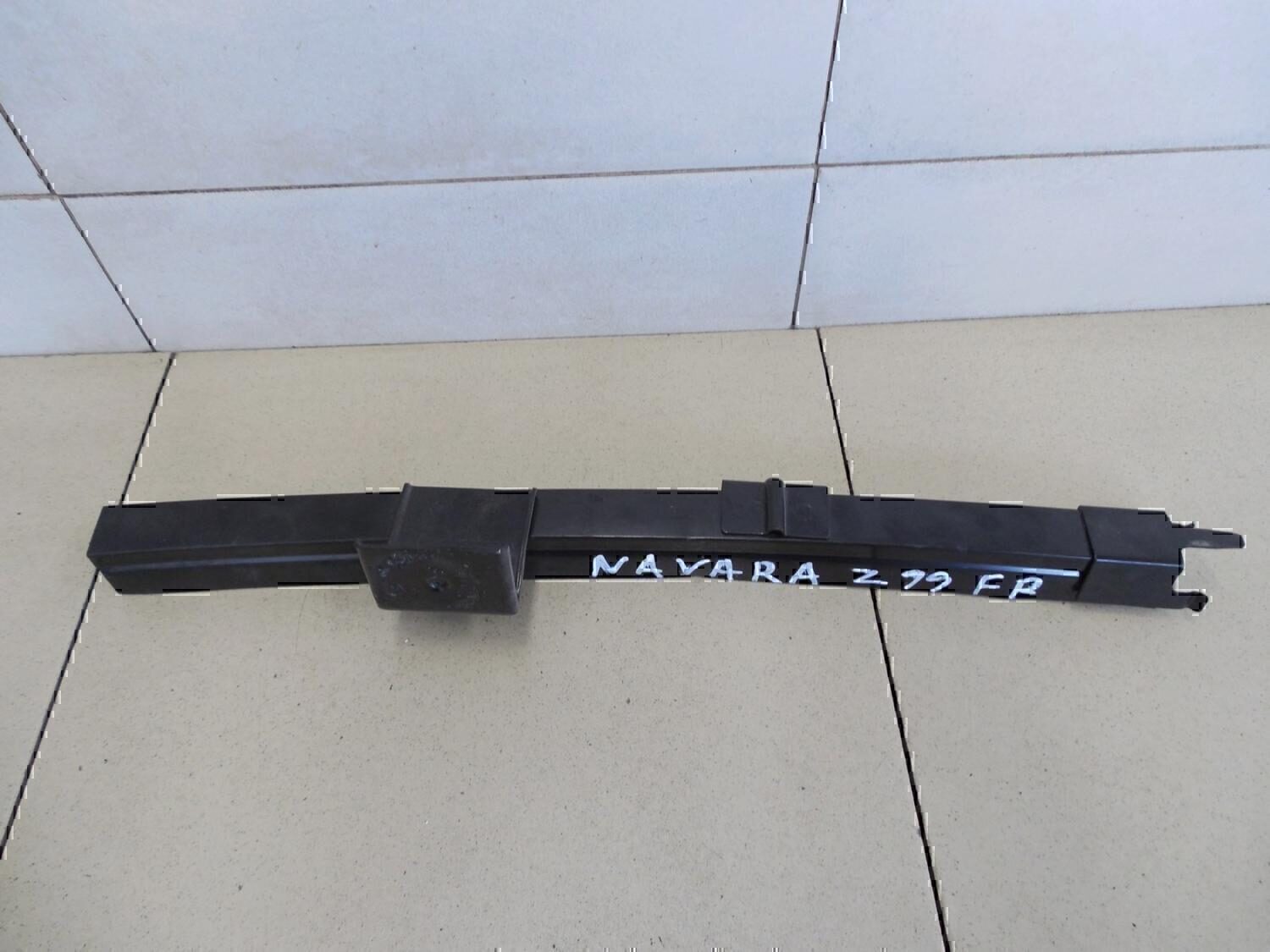 Направляющая стекла двери NISSAN Pathfinder (R51) 2005-2014