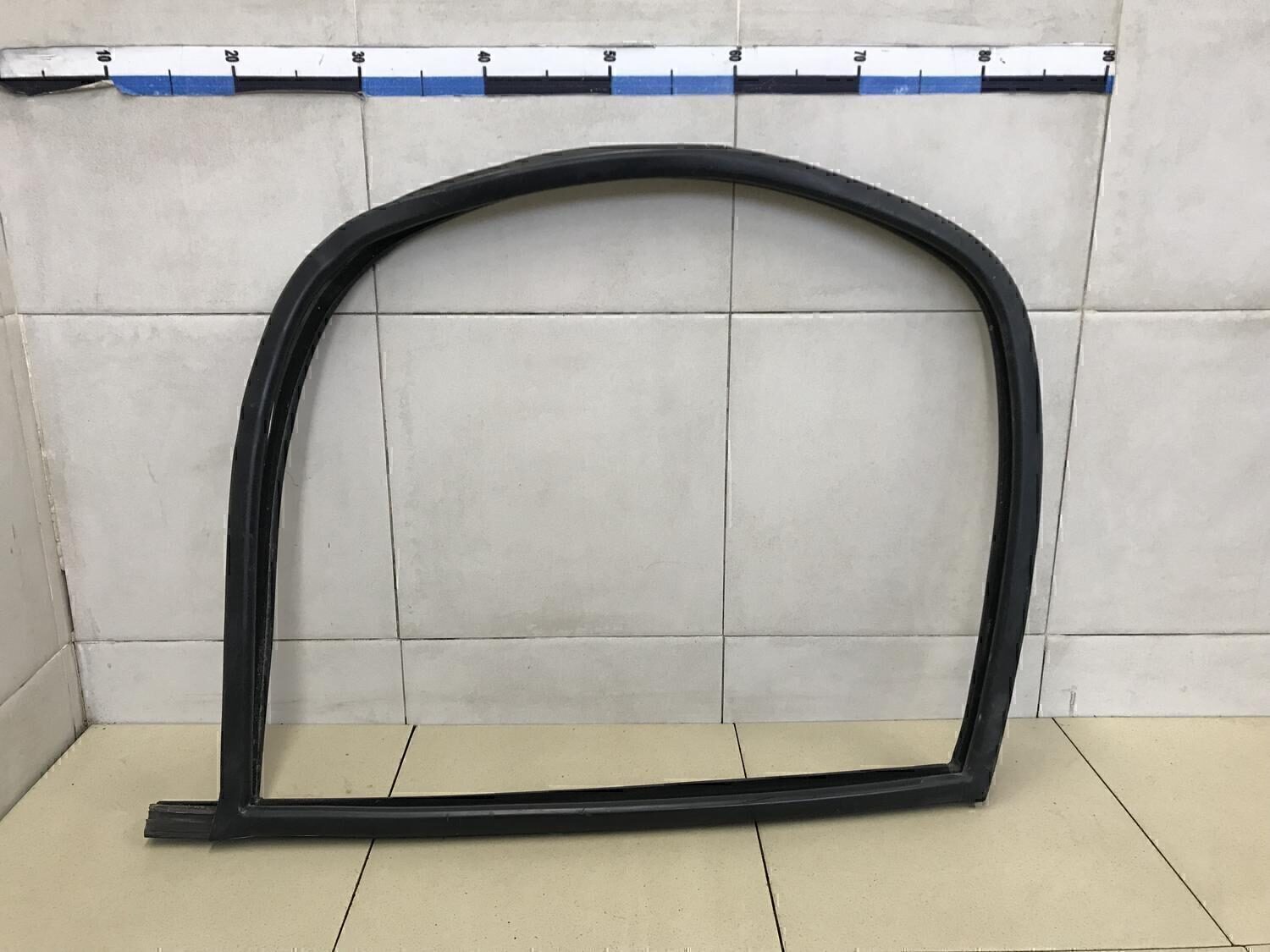 Уплотнитель стекла двери FIAT Ducato 244 (+ЕЛАБУГА) 2002>