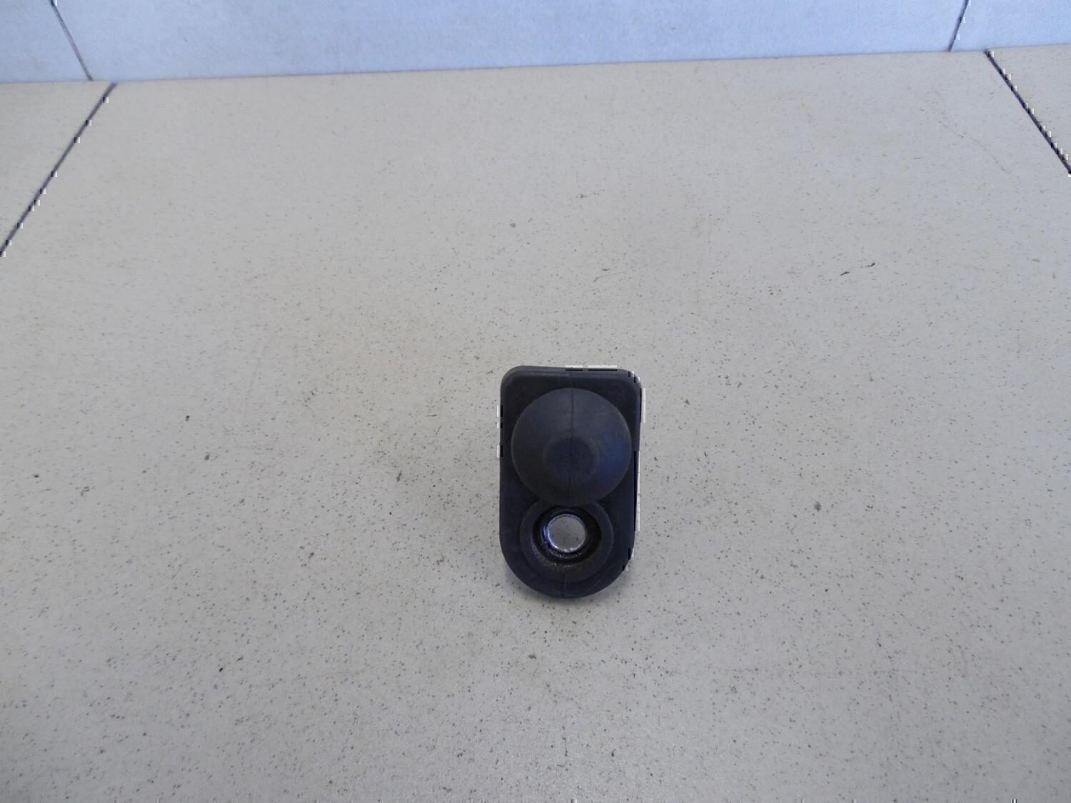 Выключатель концевой HYUNDAI Solaris 2010-2017