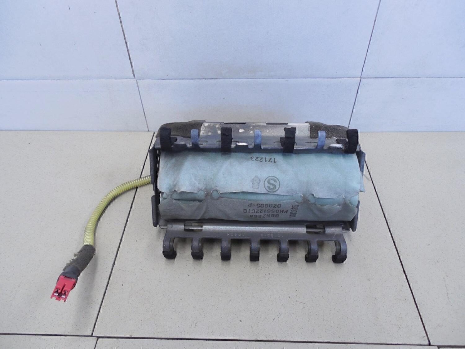 Подушка безопасности пассажирская (в торпедо) MITSUBISHI Lancer (CS/Classic) 2003-2006