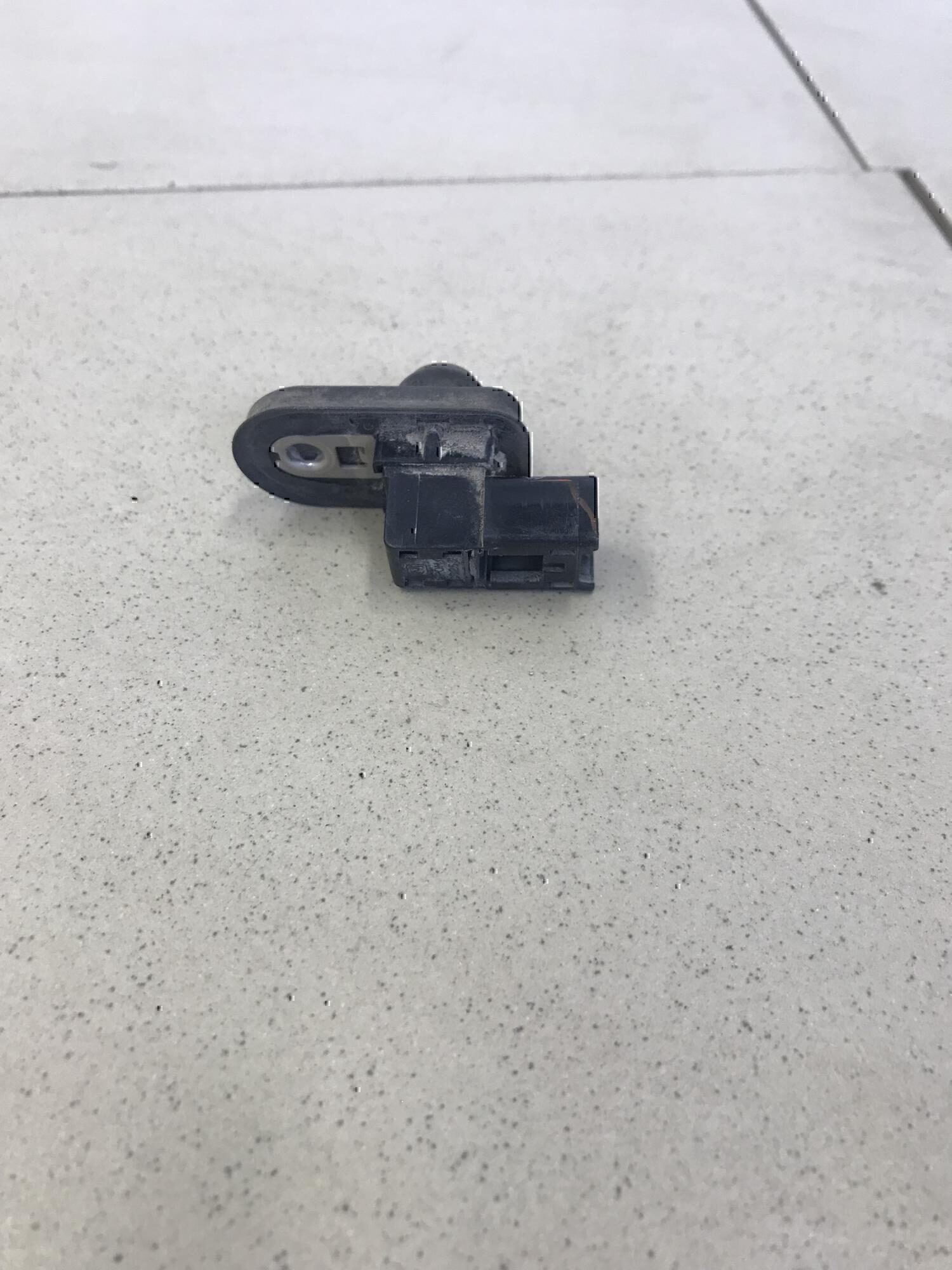 Выключатель концевой MITSUBISHI Lancer (CS/Classic) 2003-2006