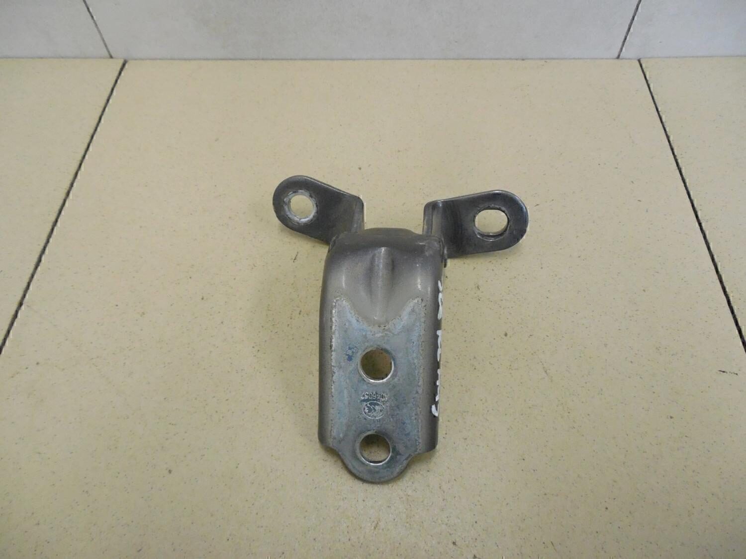 Петля двери задней левой нижняя HYUNDAI Solaris 2010-2017