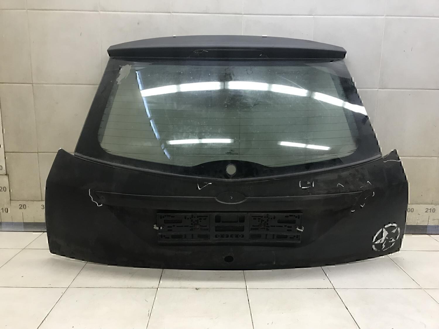 Крышка багажника FORD Focus I 1998-2004