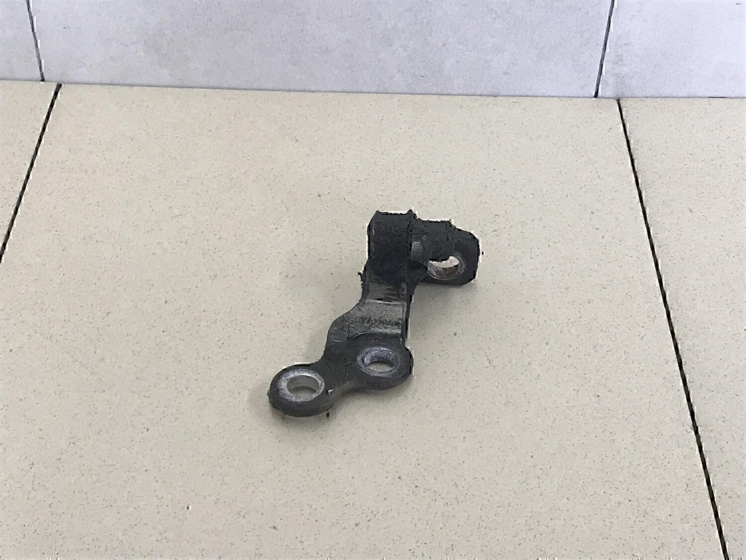 Петля двери передней правой нижняя FORD Focus I 1998-2004