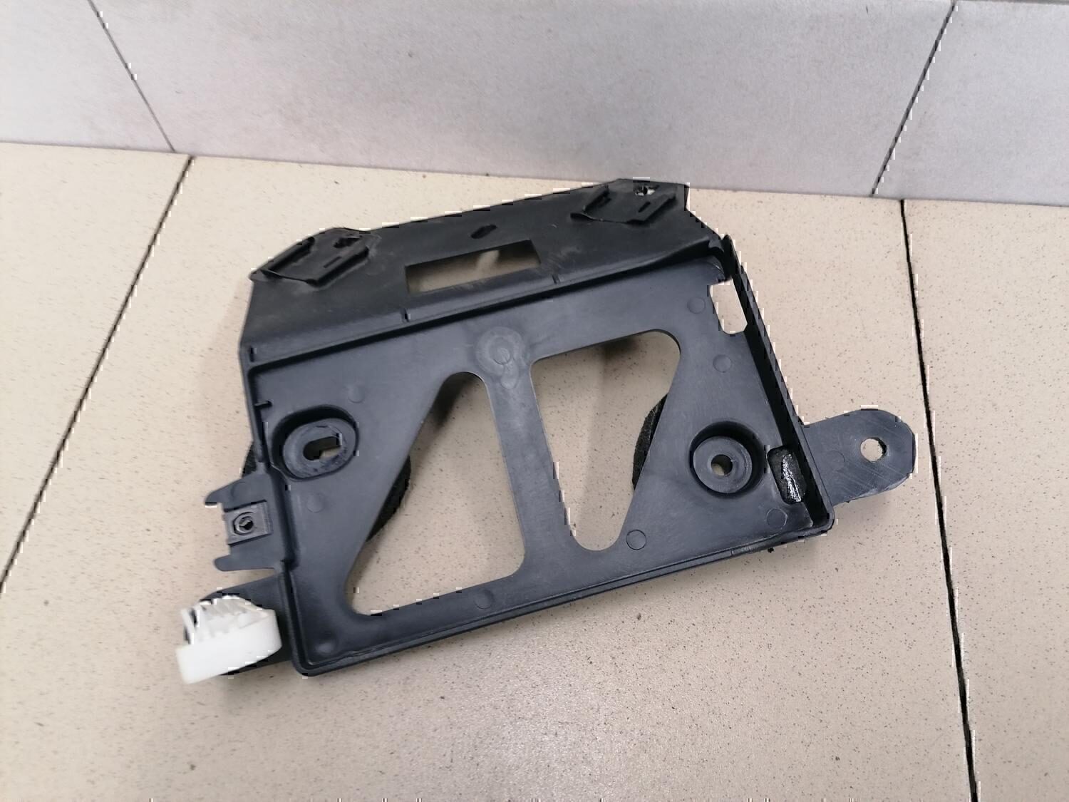 Кронштейн (сопут. товар) RENAULT Duster 2012>