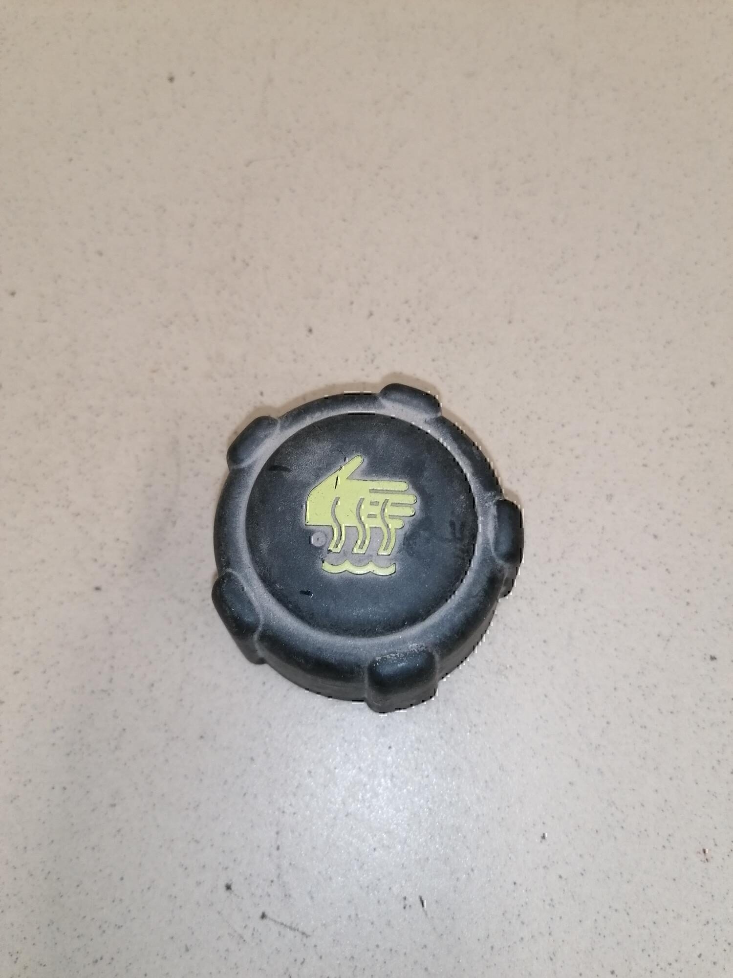 Крышка расширительного бачка NISSAN Duster 2012>