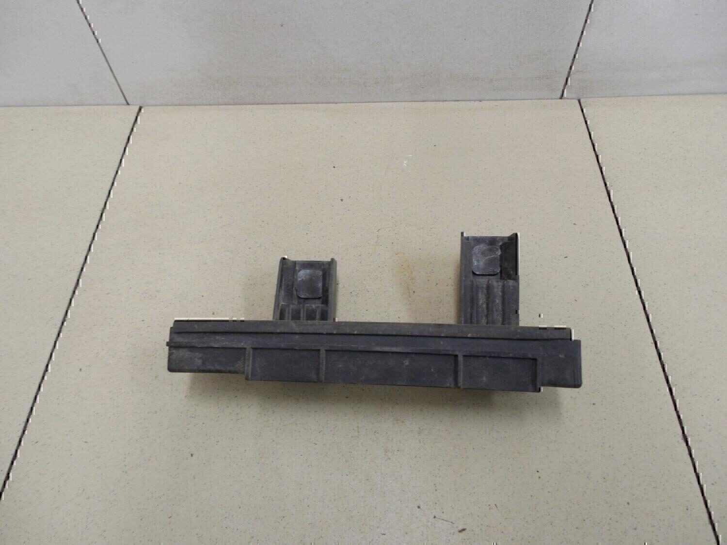 Направляющая стекла двери — фото 3
