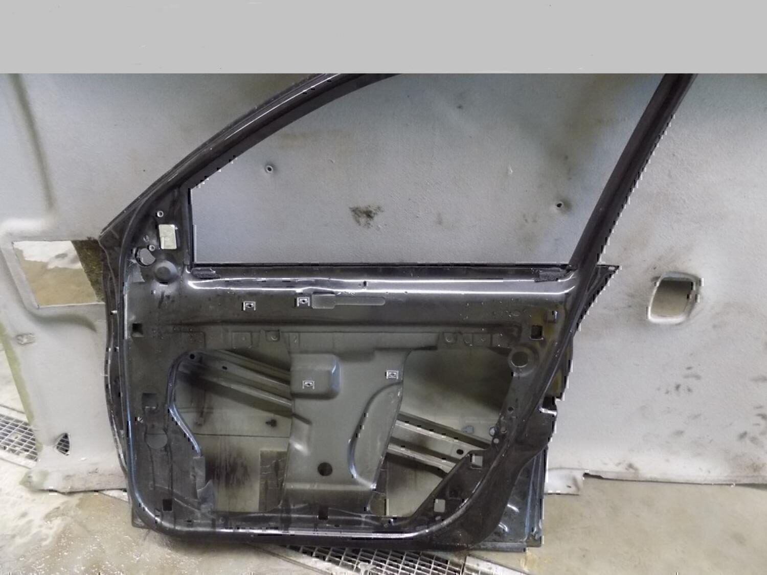 Дверь передняя правая RENAULT Megane II 2002-2009
