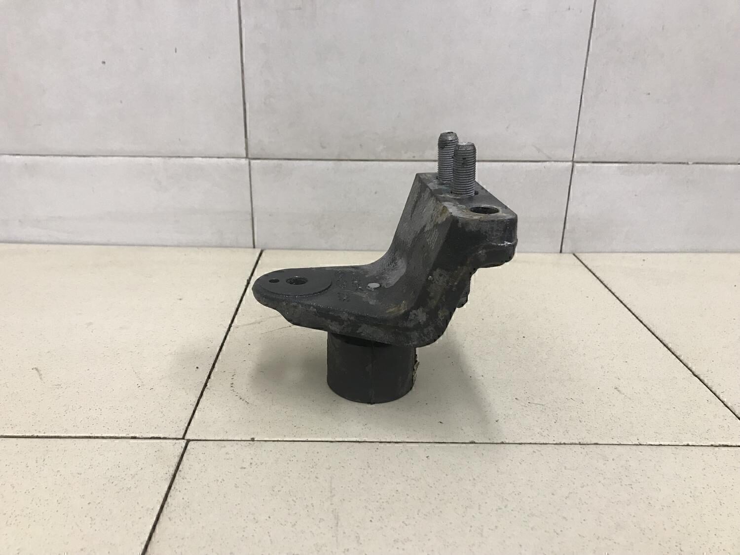 Кронштейн двигателя левый KIA Sportage 2016>