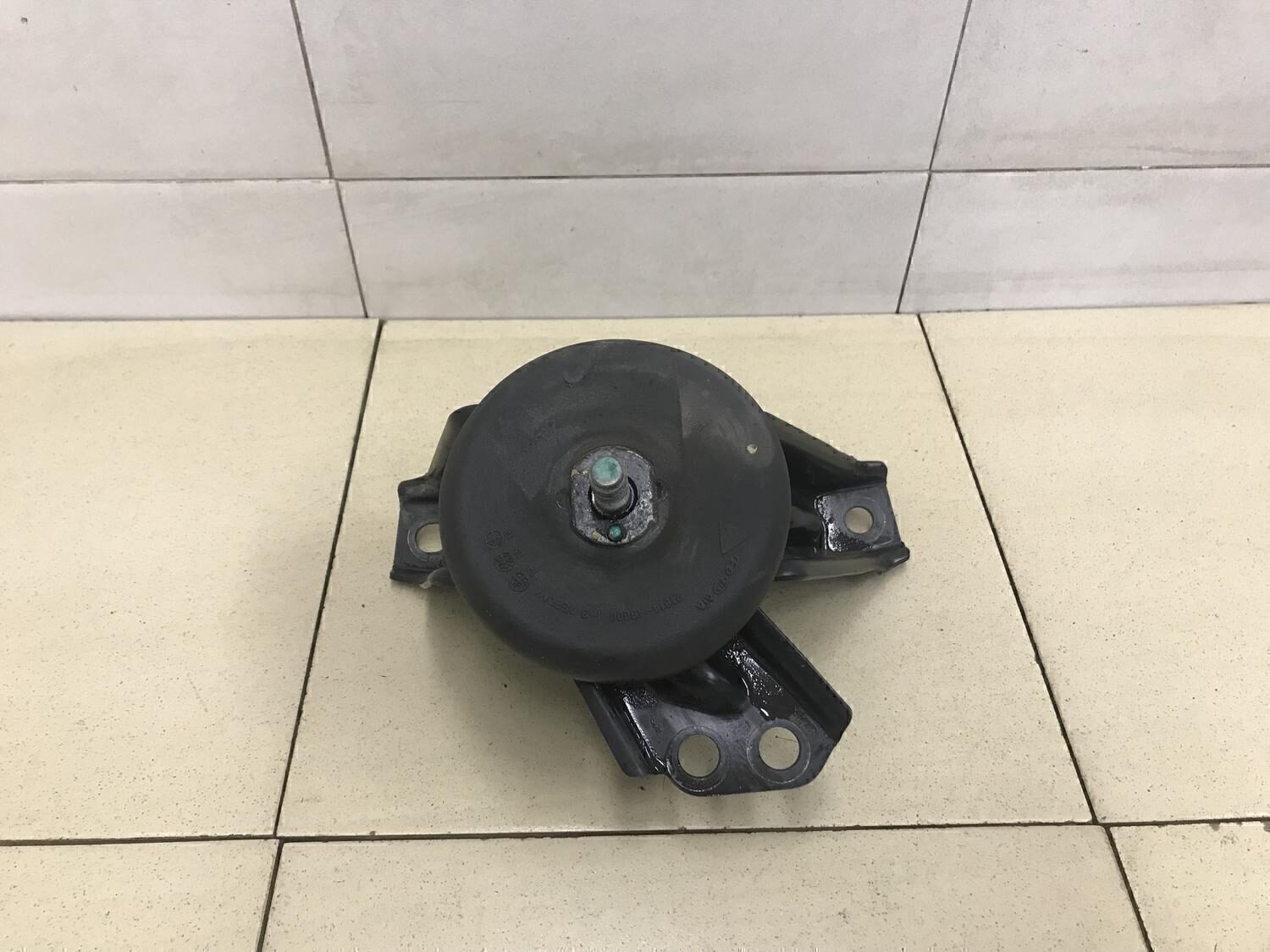 Опора двигателя правая KIA Sportage 2016>