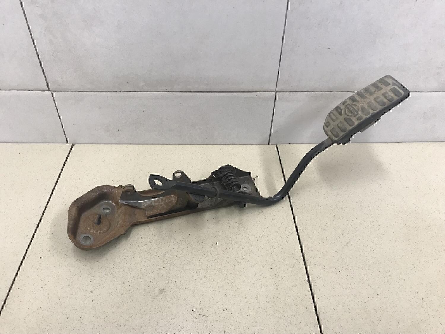 Педаль газа NISSAN Almera Tino 2000-2006