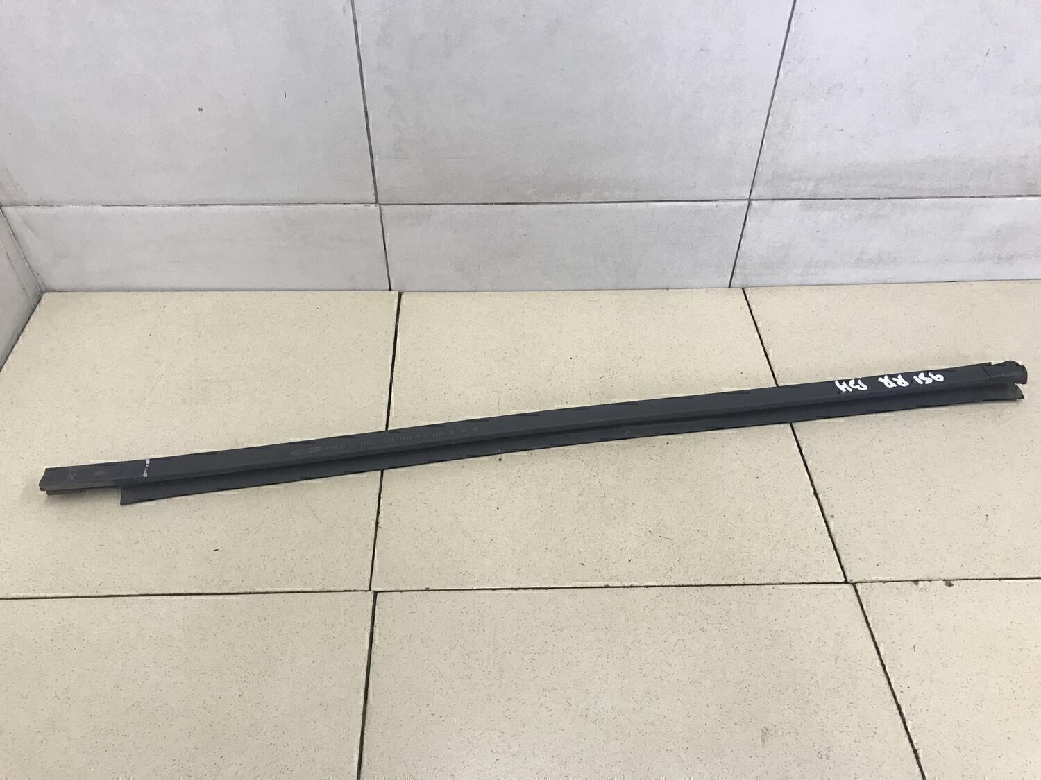 Накладка стекла заднего правого KIA Sportage 2016>