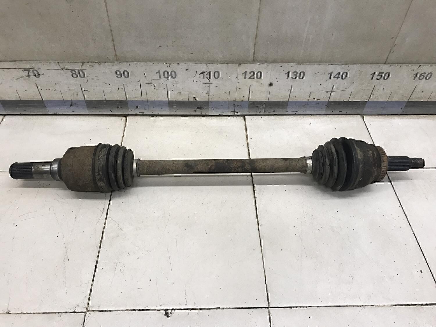 Полуось задняя левая